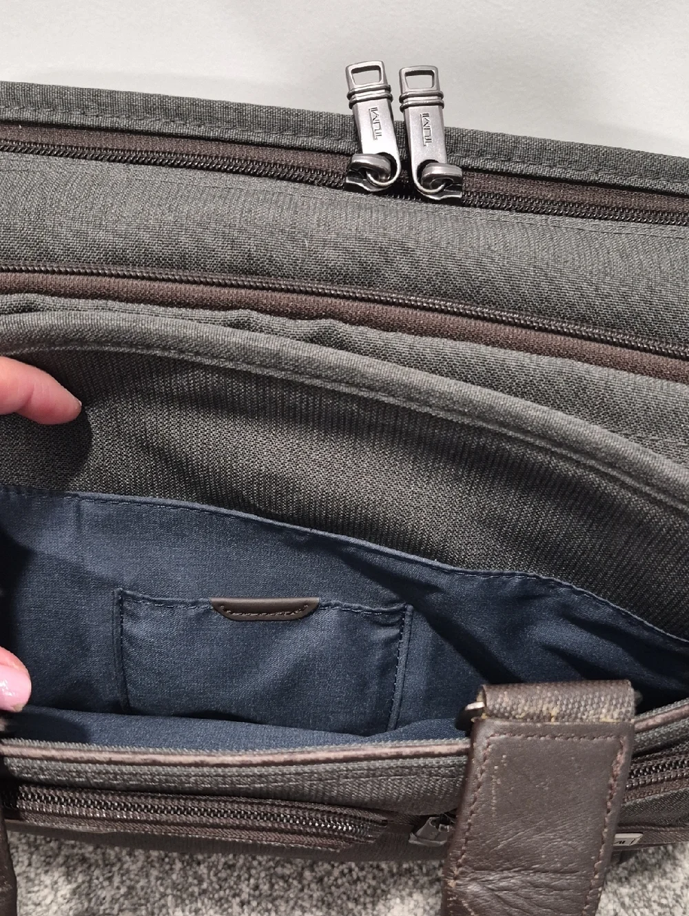 Tumi removable sleeve